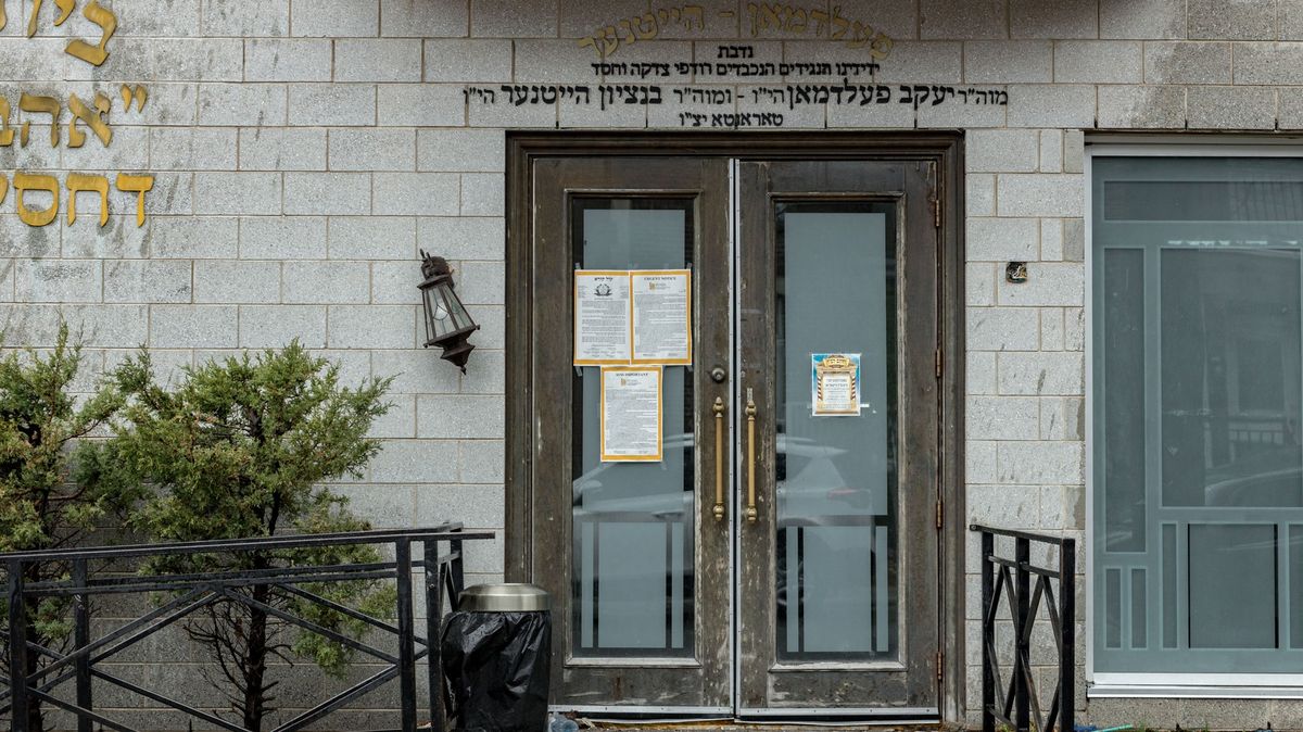 Na budovu se spícími židovskými studenty v Montrealu zaútočil střelec